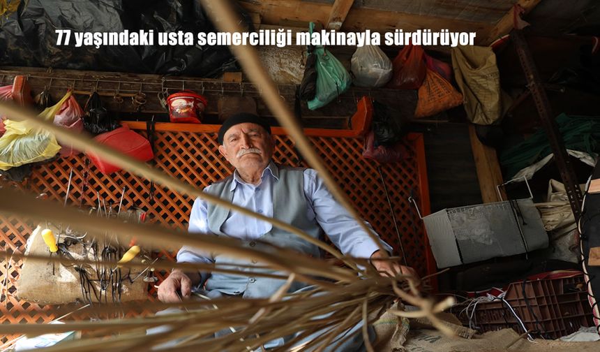 Elazığ’da 77 Yaşındaki Usta, Unutulmaya Yüz Tutmuş Semerciliği Teknolojiyle Yaşatıyor