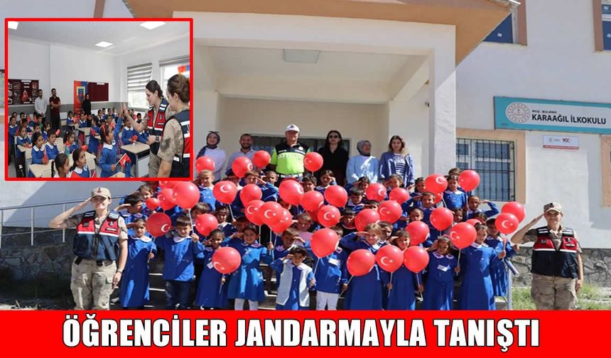 Muş'ta okulları ziyaret eden jandarmadan eğitici bilgiler