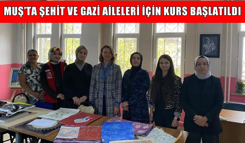 Muş'ta şehit ve gazi yakınları için ebru kursu açıldı