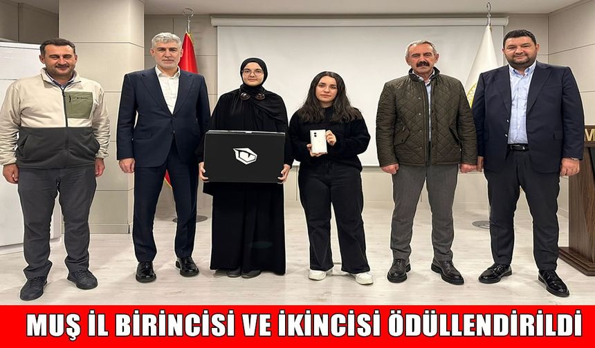 Muş Vakfı, YKS’de derece yapan öğrencileri ödüllendirdi