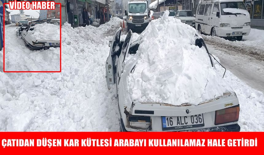 Muş’ta çatıdan düşen kar kütlesi otomobili hurdaya çevirdi