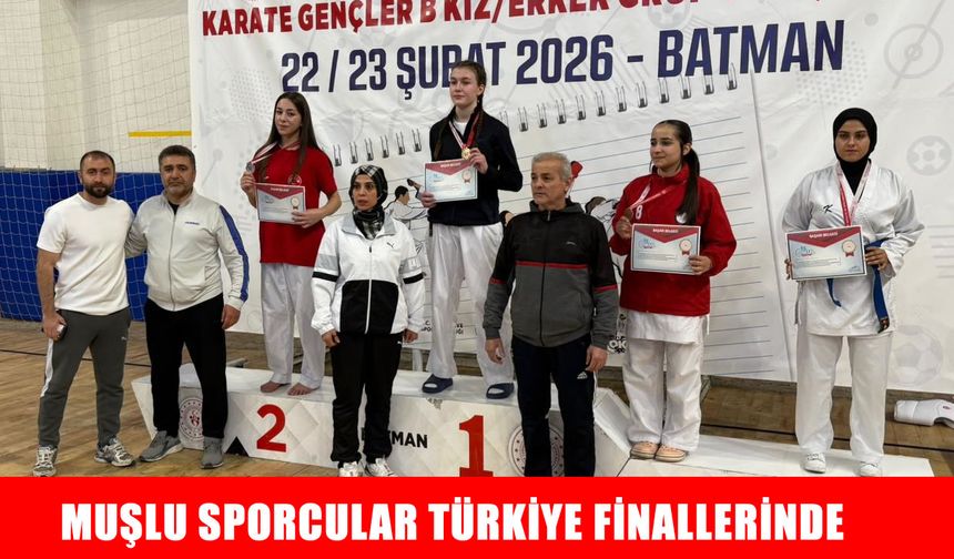 Muşlu karateciler Batman’dan madalyalarla döndü