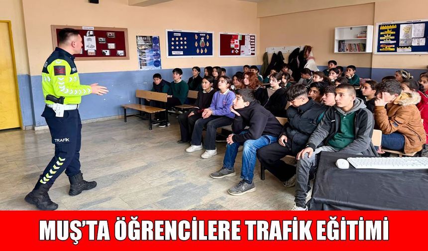 Muş’ta öğrenciler trafik kurallarını öğreniyor