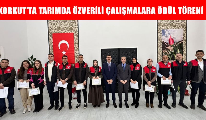 Korkut Kaymakamı Ayaz'dan tarım personeline başarı belgesi