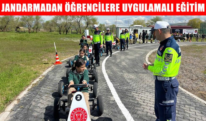 Muş'ta ortaokul öğrencilerine uygulamalı trafik eğitimi