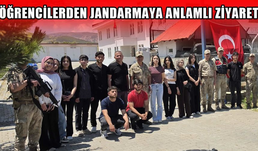 Muş'ta öğrencilerden jandarmaya sürpriz ziyaret