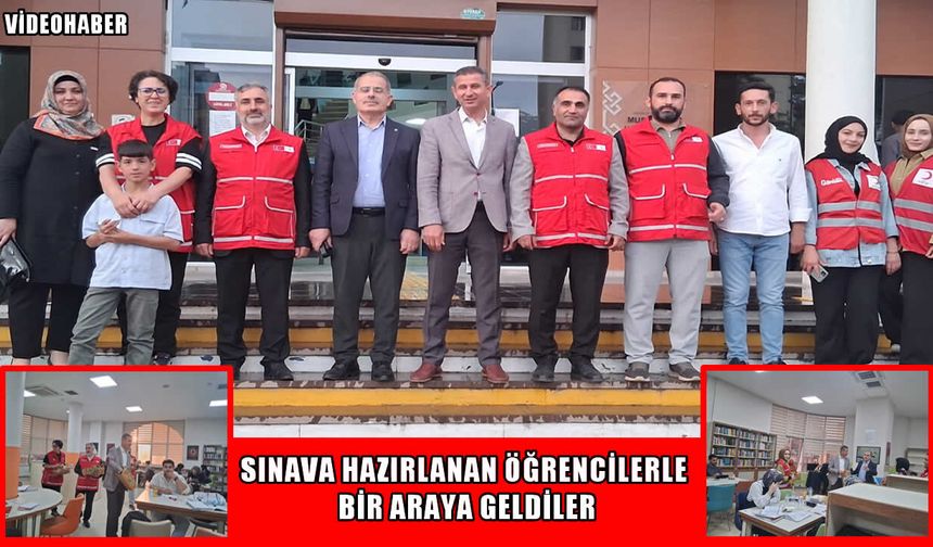 Muş’ta Türk Kızılay’ı ve Milli Eğitim Müdürü’nden öğrencilere moral ziyareti