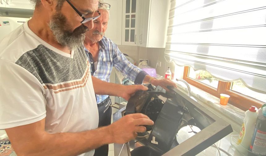 Arızanın nedeni şoke etti: Aspiratörün pervanesinde kuş bulundu