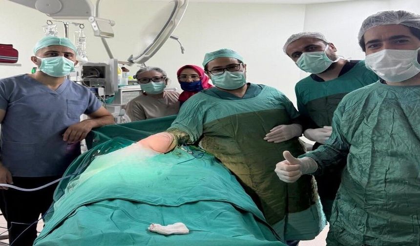 Çukurca Devlet Hastanesi’nde laparoskopik cerrahide büyük başarı