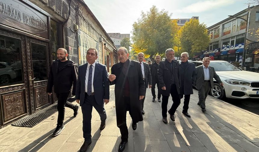 Kars’ta kaldırım işgallerine karşı esnafa bilgilendirme yapıldı