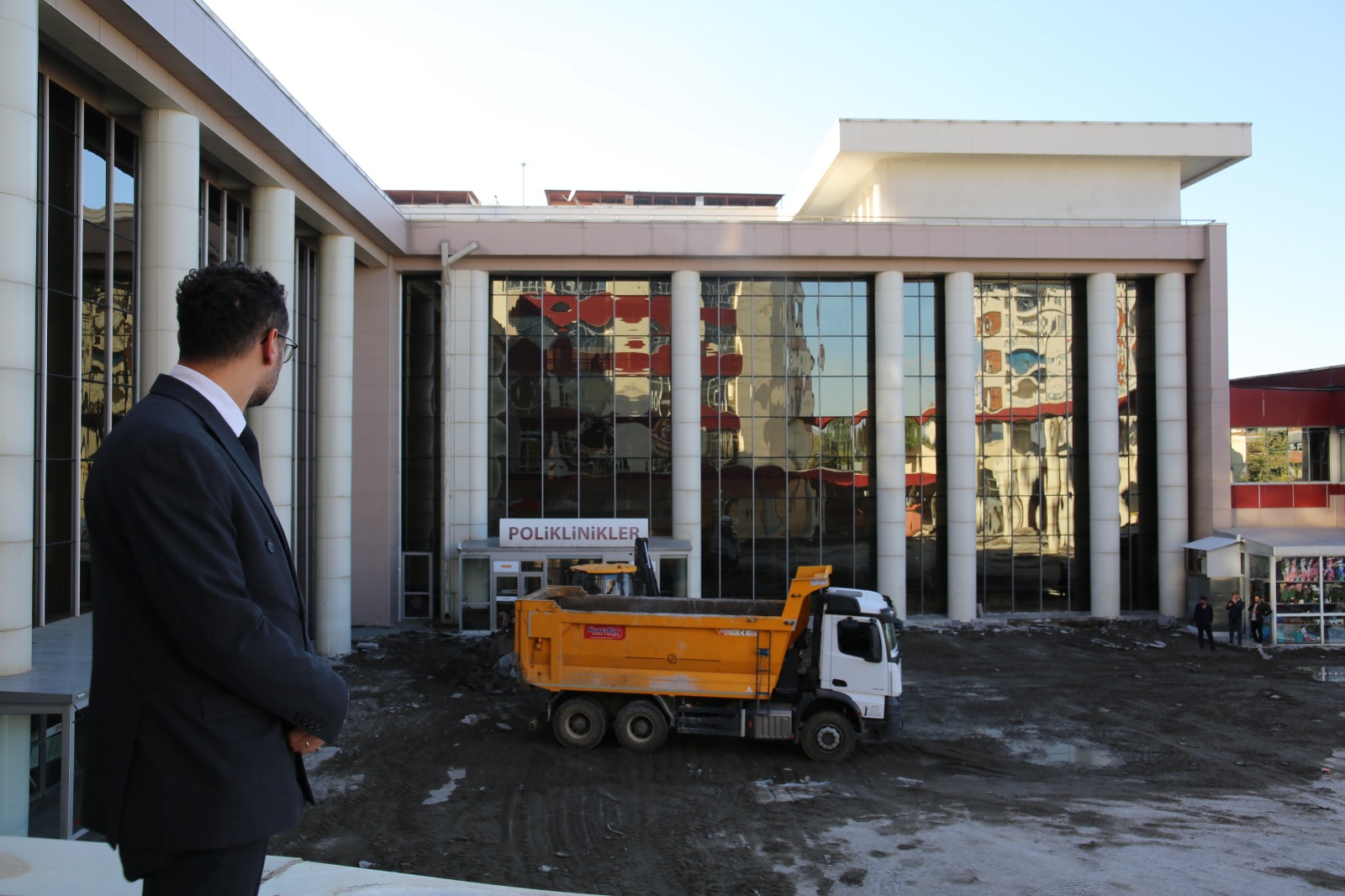 Whatsapp Image 2025 10 16 At 21.43.20 (2)