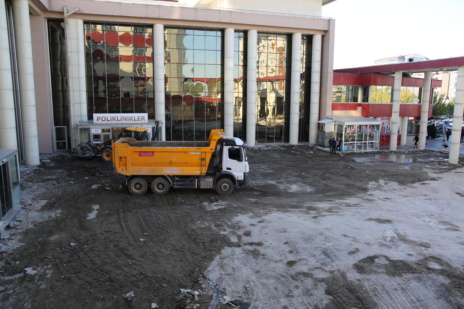 Whatsapp Image 2025 10 16 At 21.43.20