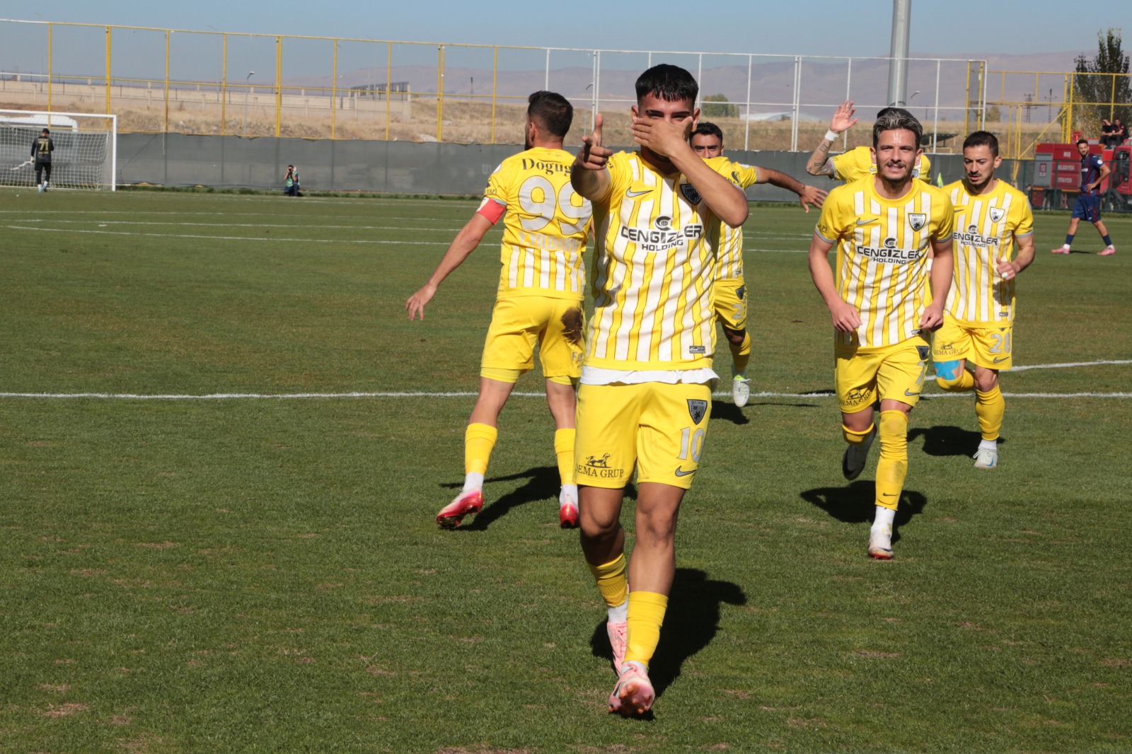 Whatsapp Image 2025 11 02 At 15.44.02 (5)