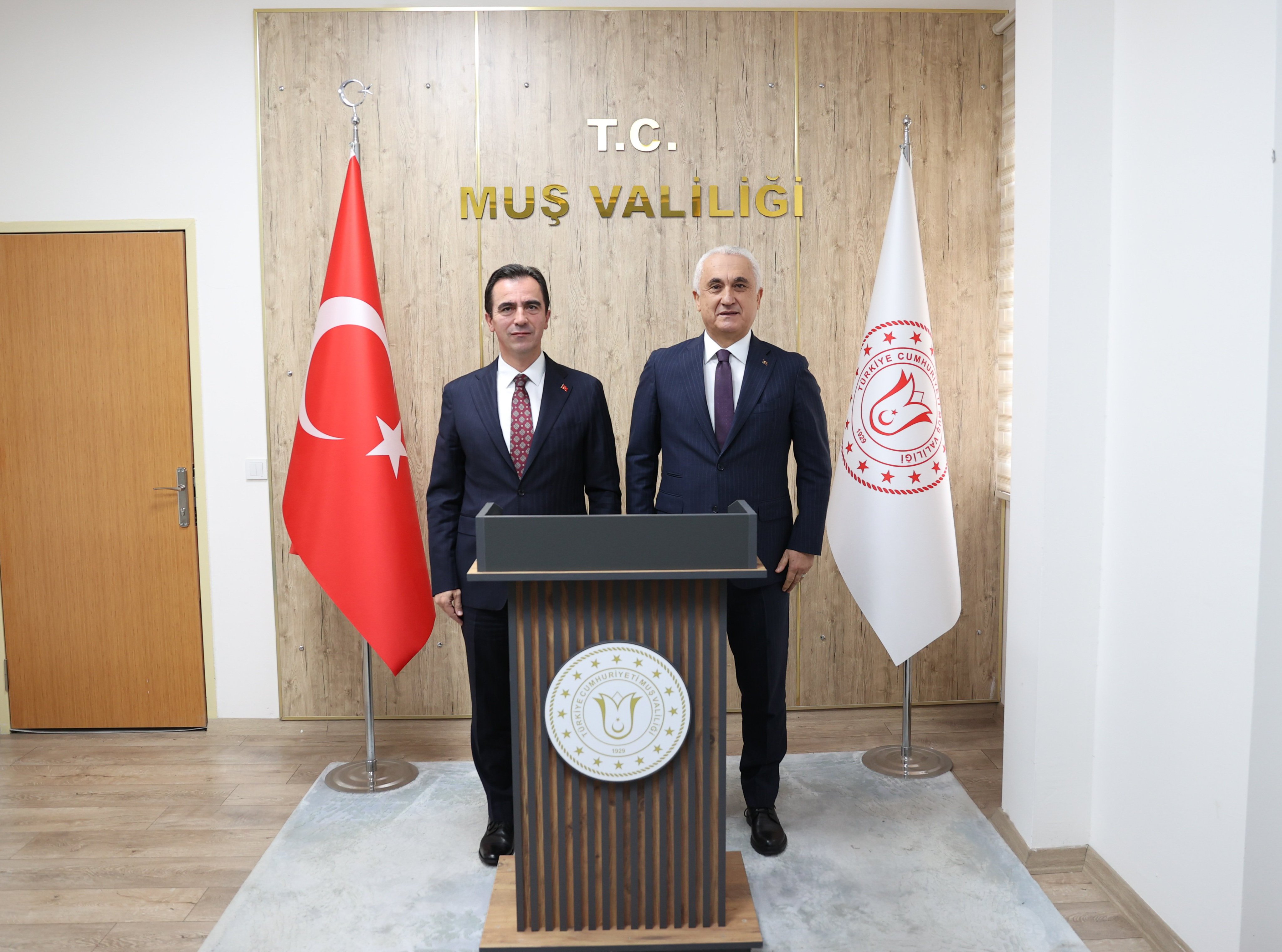 G7 Ua35 F X I A A C4 B W