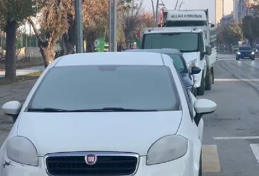 R E T G N H B V C D S E F G H U J