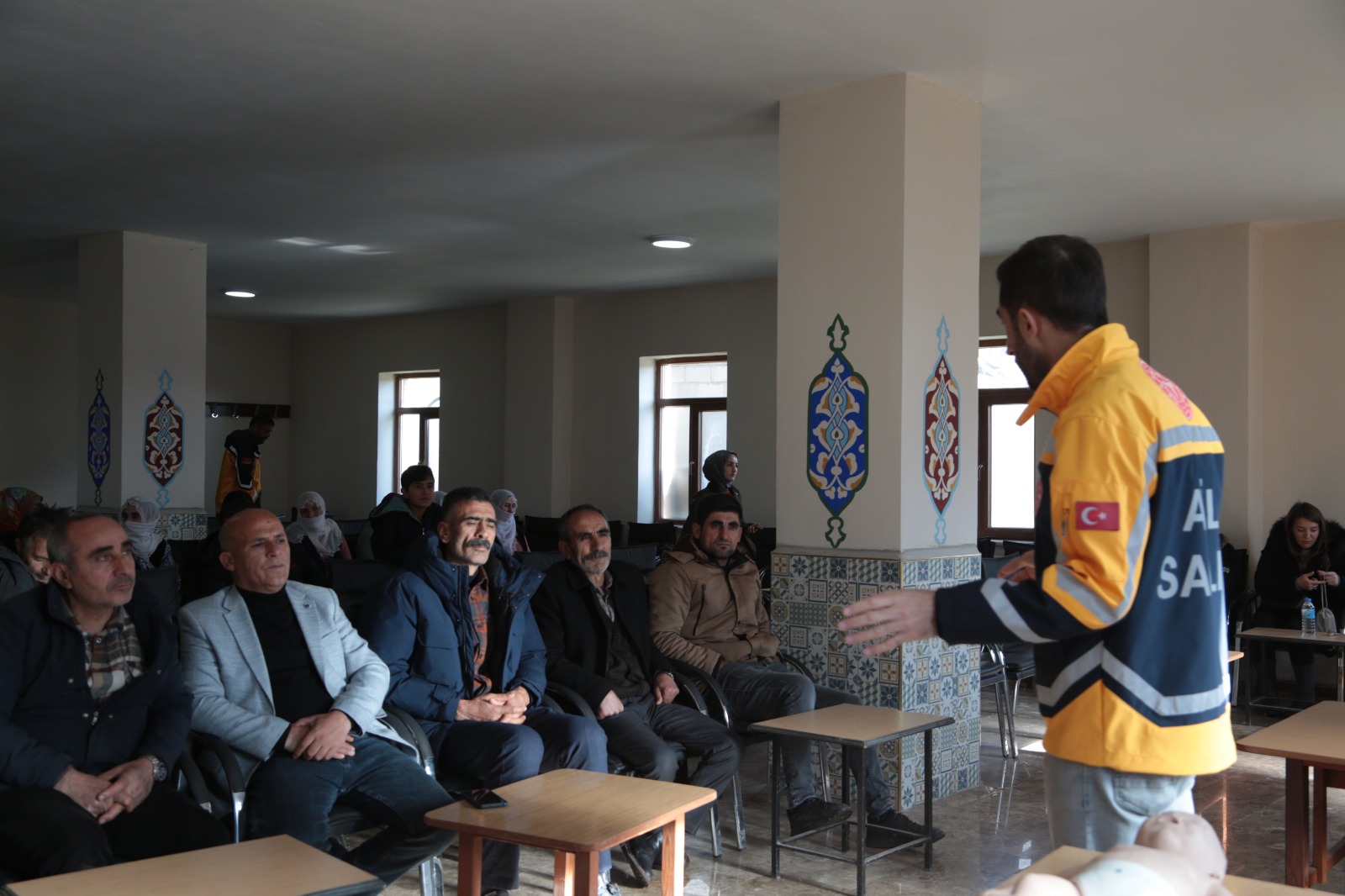 Whatsapp Image 2025 12 14 At 00.19.24