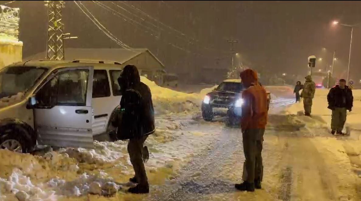 E R T D G F V B F G T R Y U