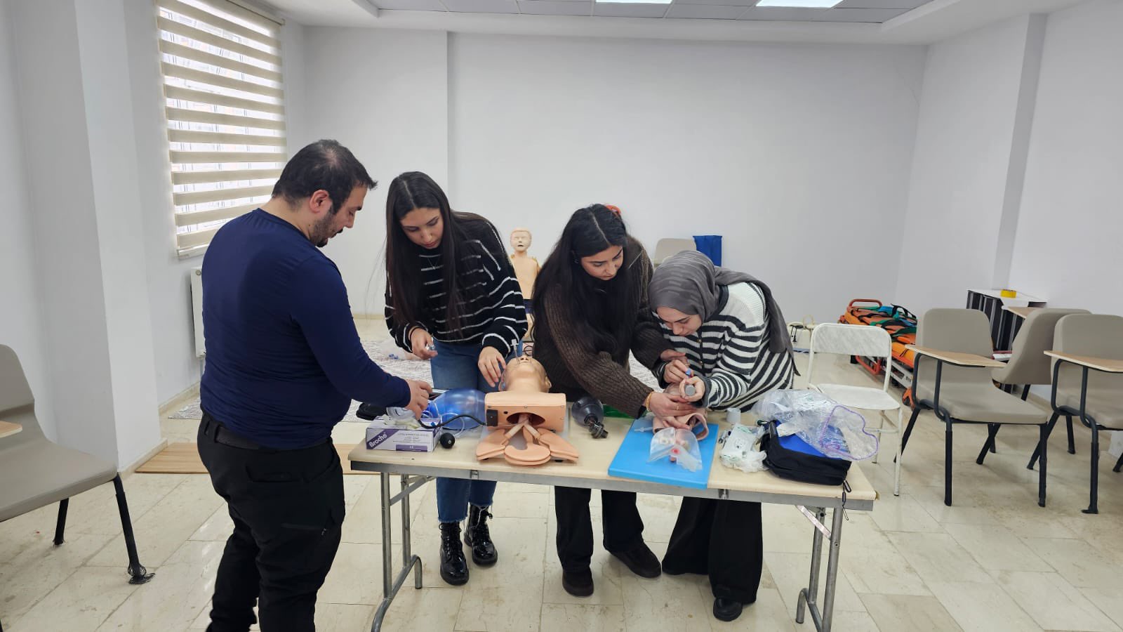 G N7 F H E W U A Ek A Yp