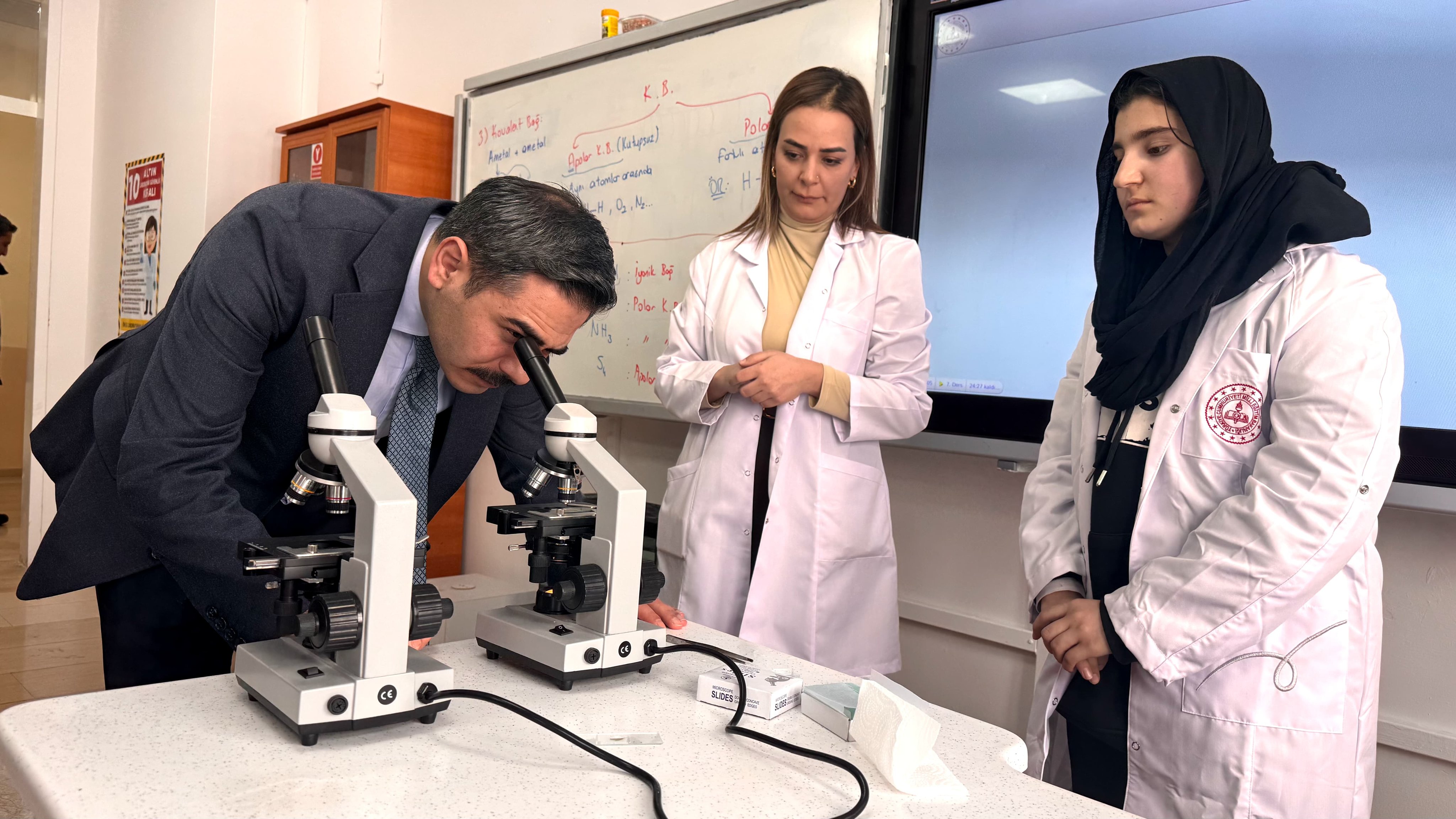 G9 Yy Zi W Q A A1 O0 R