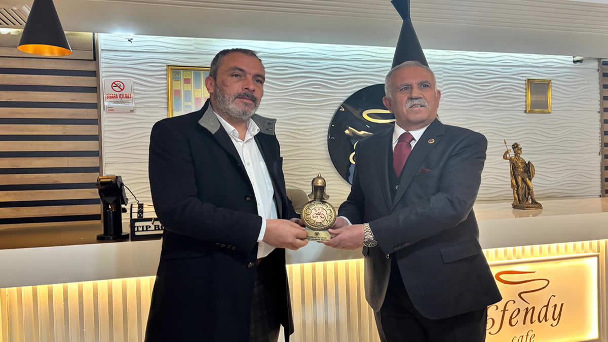 R T5 Y H U J M H Y67 U I