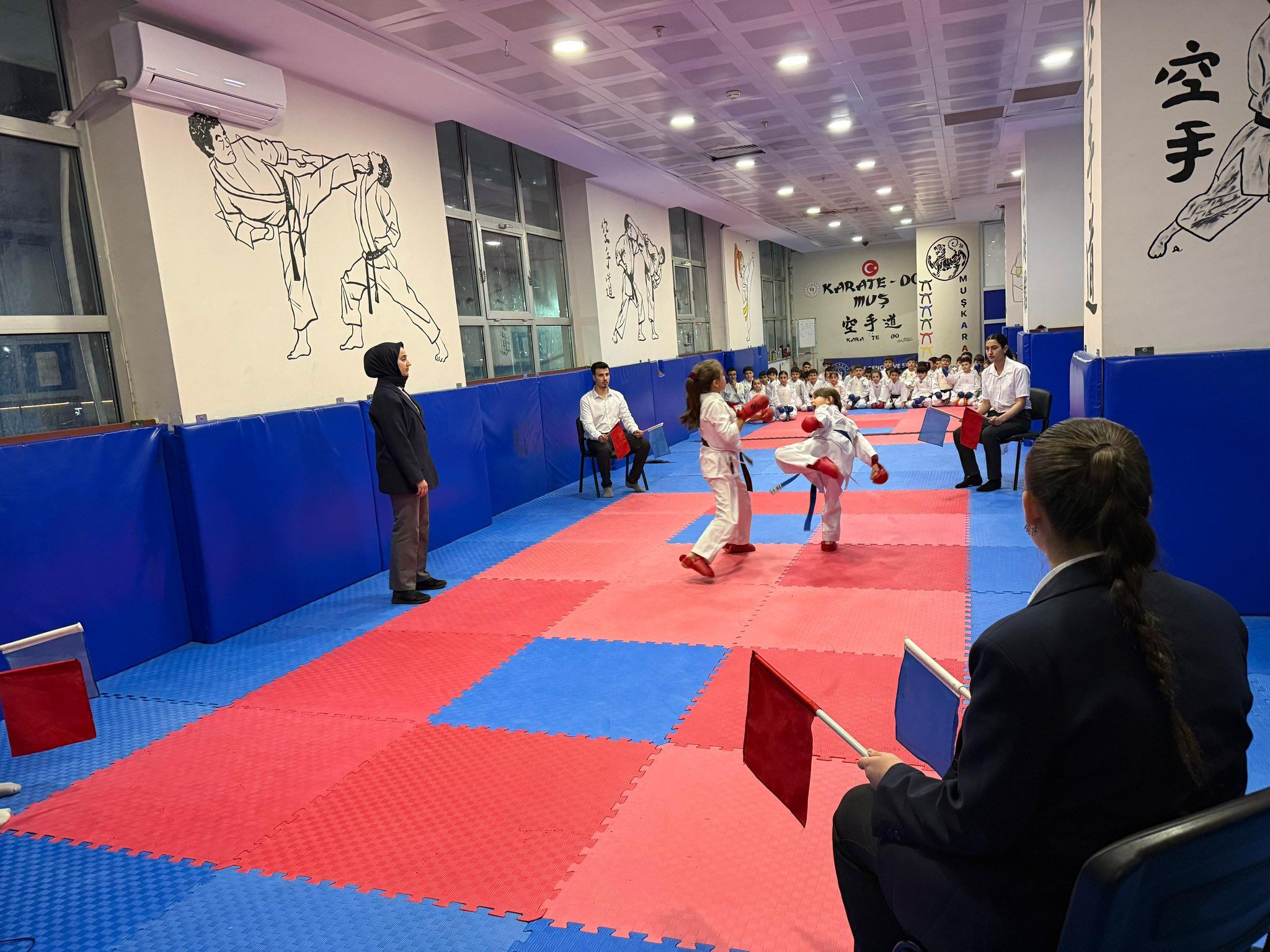 H B8Wjzua M A Aj A So