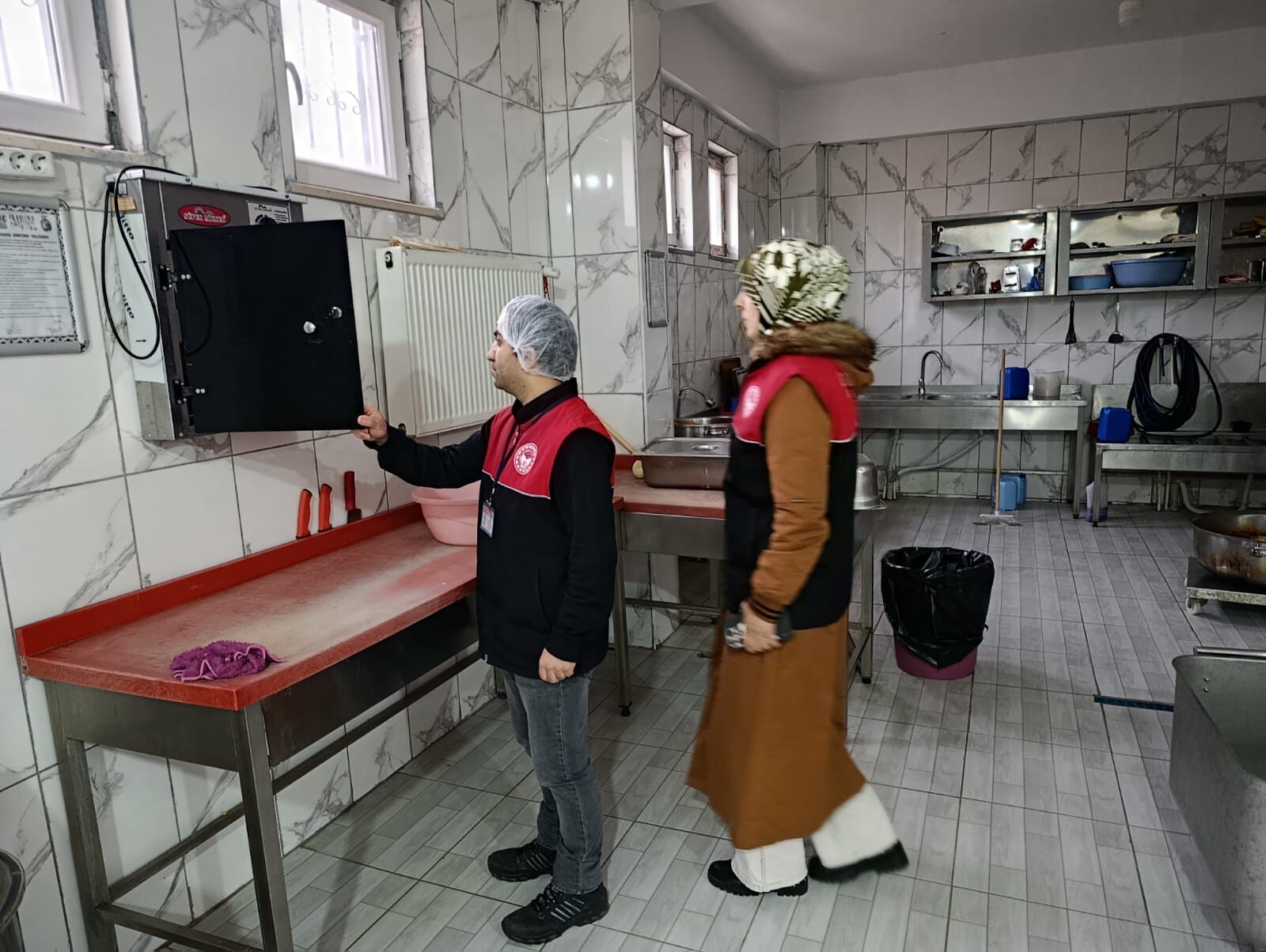 H Cet Hny W I A Aiv S8