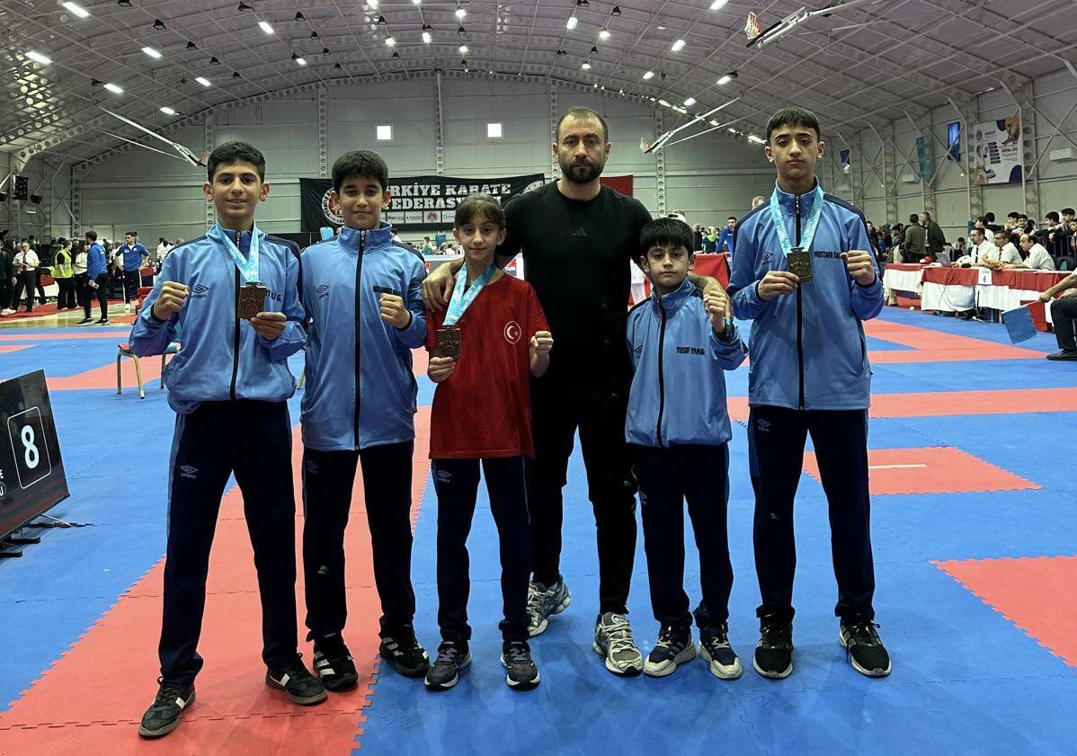 H El U G Lyb E A A Ugtx