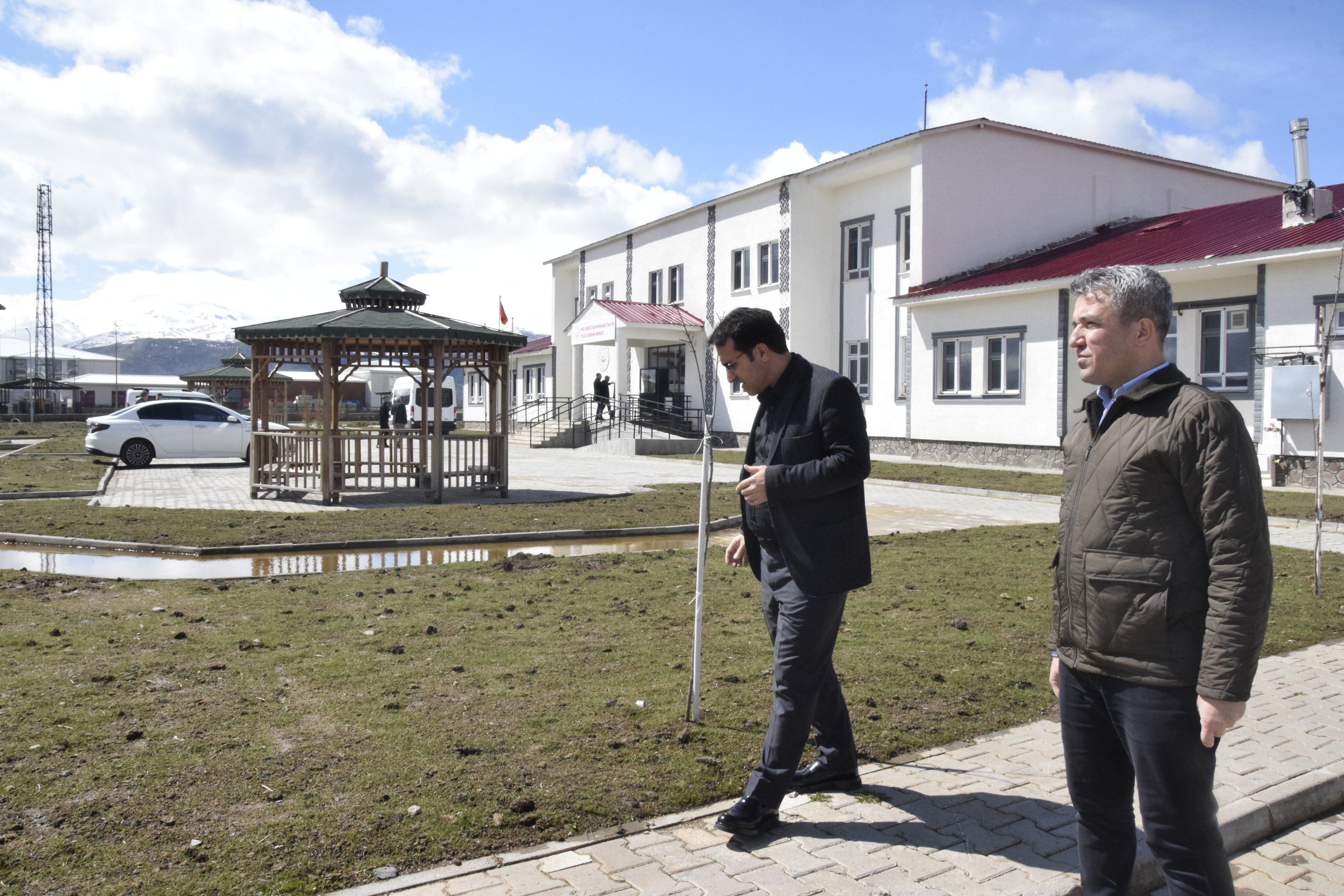 H Evg W E W I A A M7 P L