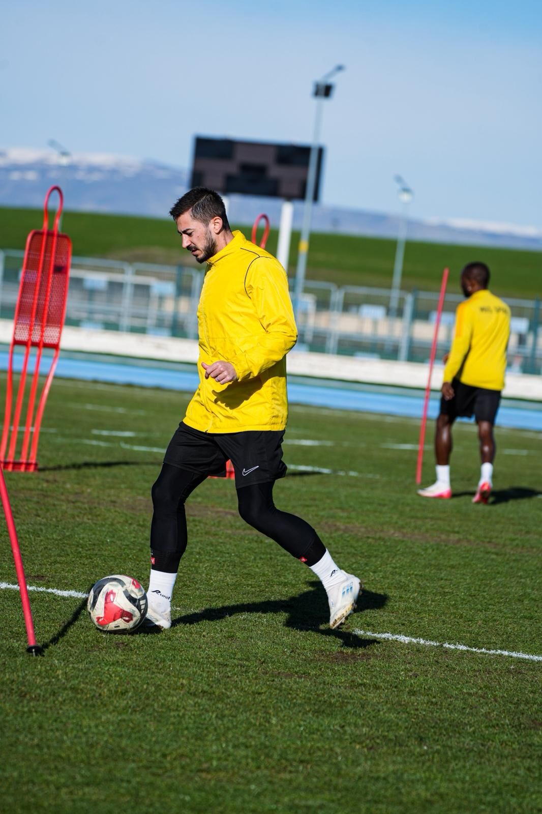 Whatsapp Image 2026 03 28 At 23.01.03 (1)