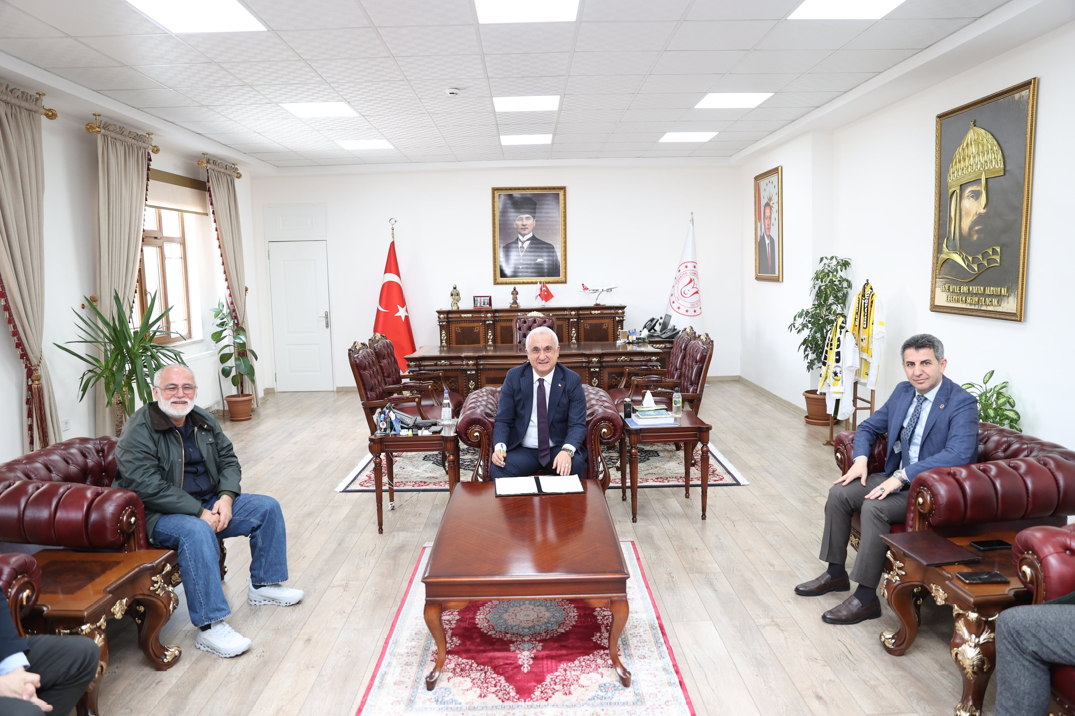 H Gg Wq Wr Xw A A3 Ujc