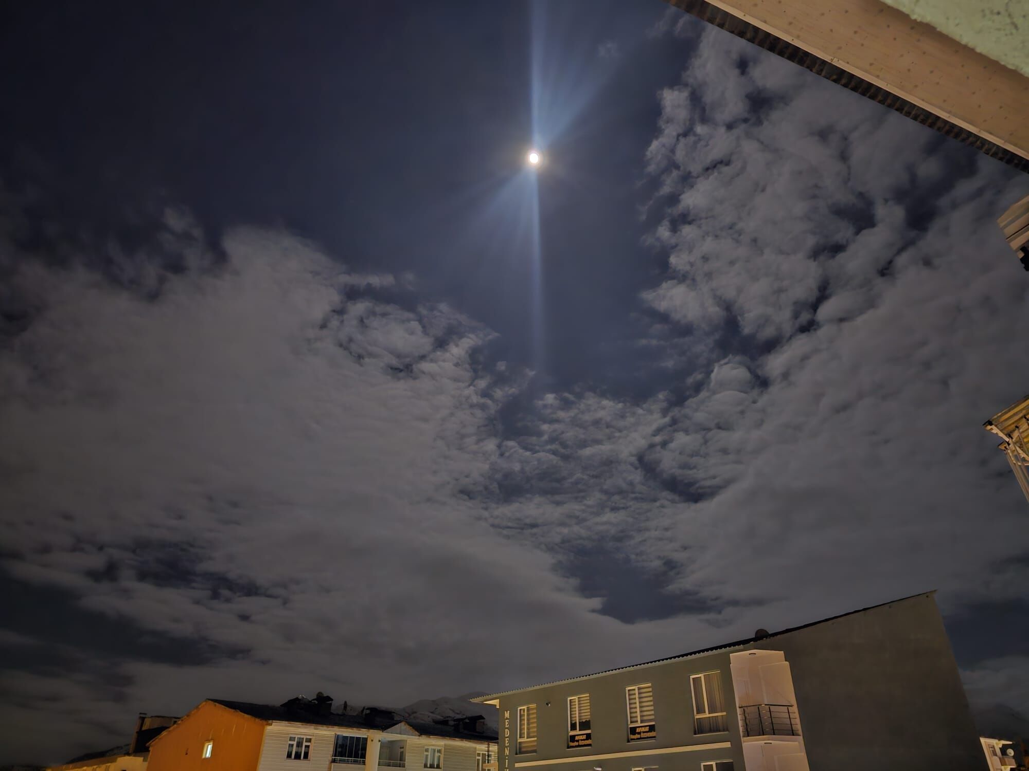 Whatsapp Image 2026 04 01 At 00.11.32 (2)