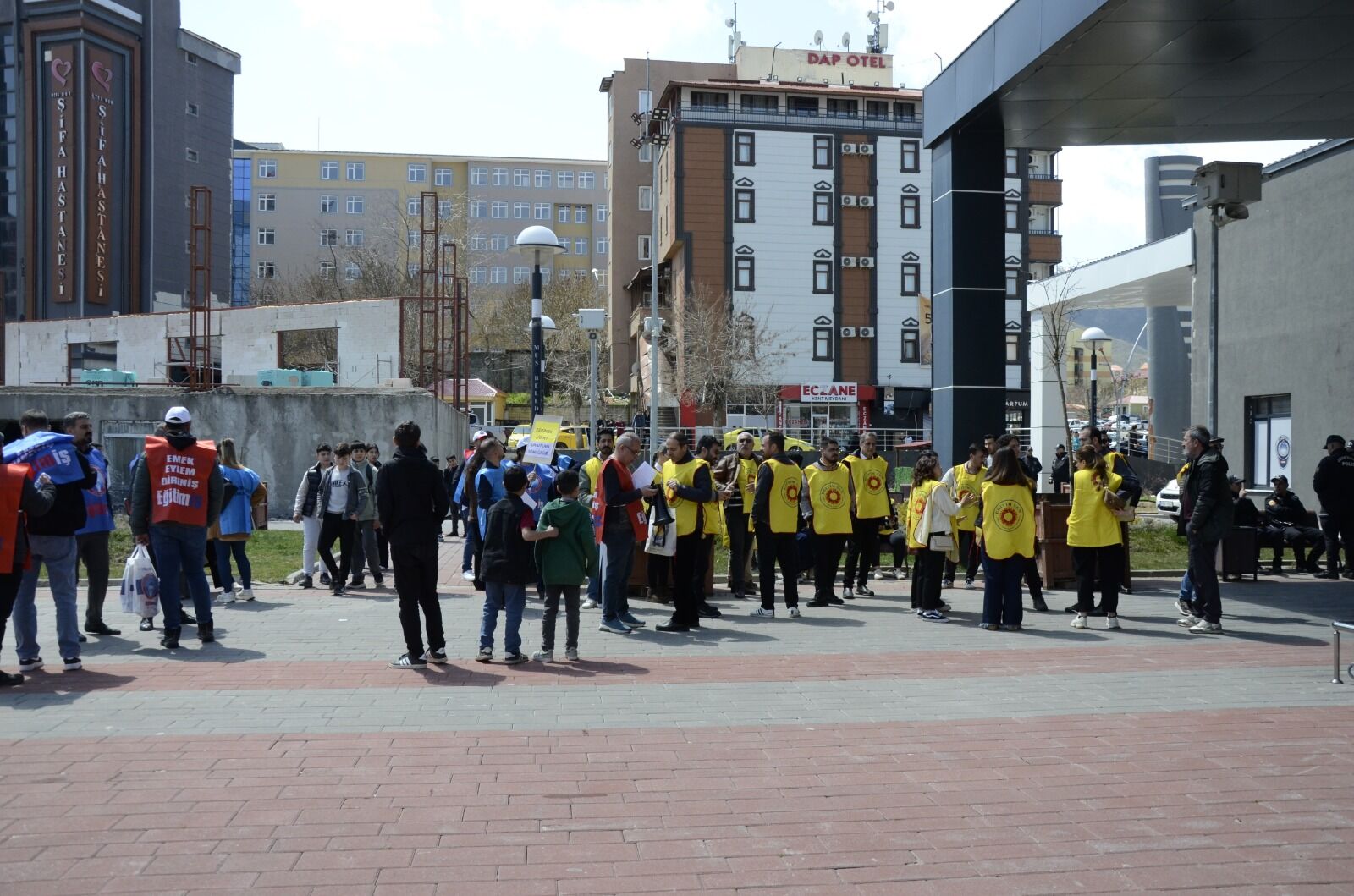 Whatsapp Image 2026 04 15 At 15.45.30 (1)