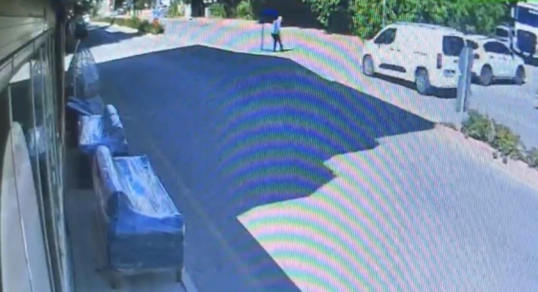 Elazığ’da yaşlı adamın hayatını kaybettiği kaza anı kamerada