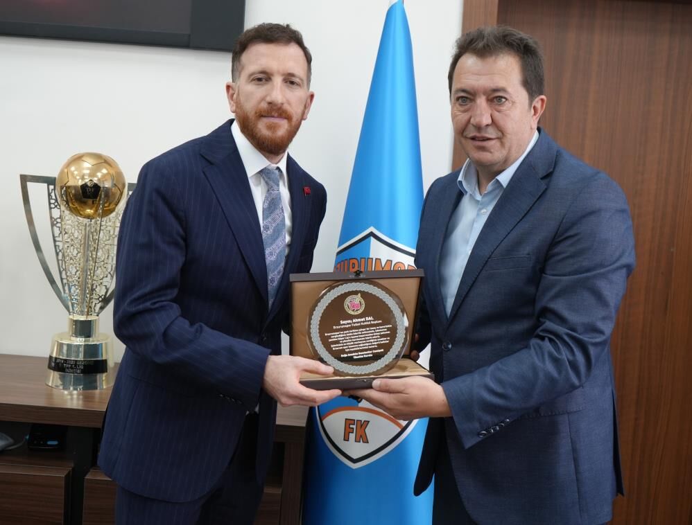 DAGC'den Erzurumspor Başkanı Ahmet Dal'a başarı plaketi