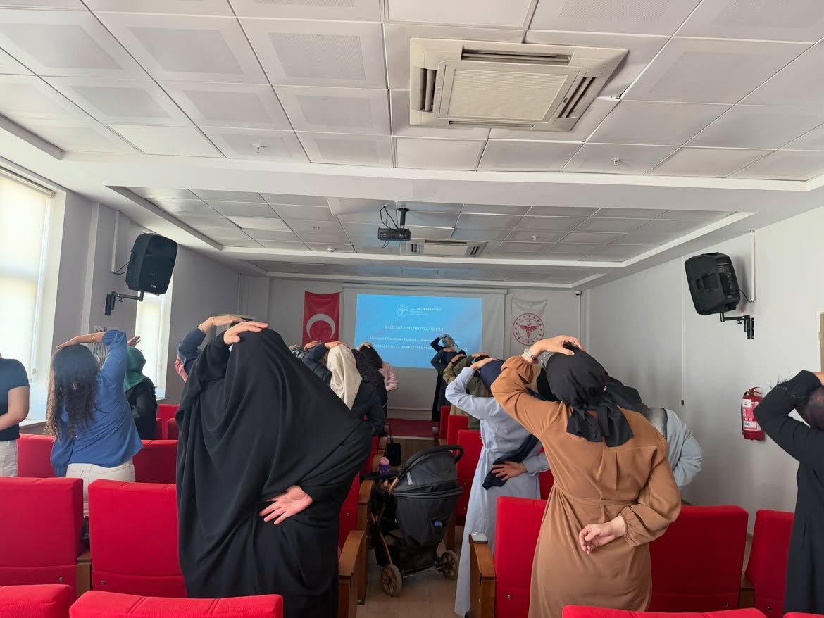 ✨ Menopoz Okulu Eğitimi Tamamlandı! 🌿🌸Sağlıklı Hayat Merkezi (Shm) Konferans Salonu’nda Gerçek (3)