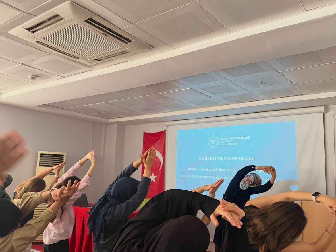 ✨ Menopoz Okulu Eğitimi Tamamlandı! 🌿🌸Sağlıklı Hayat Merkezi (Shm) Konferans Salonu’nda Gerçek (4)