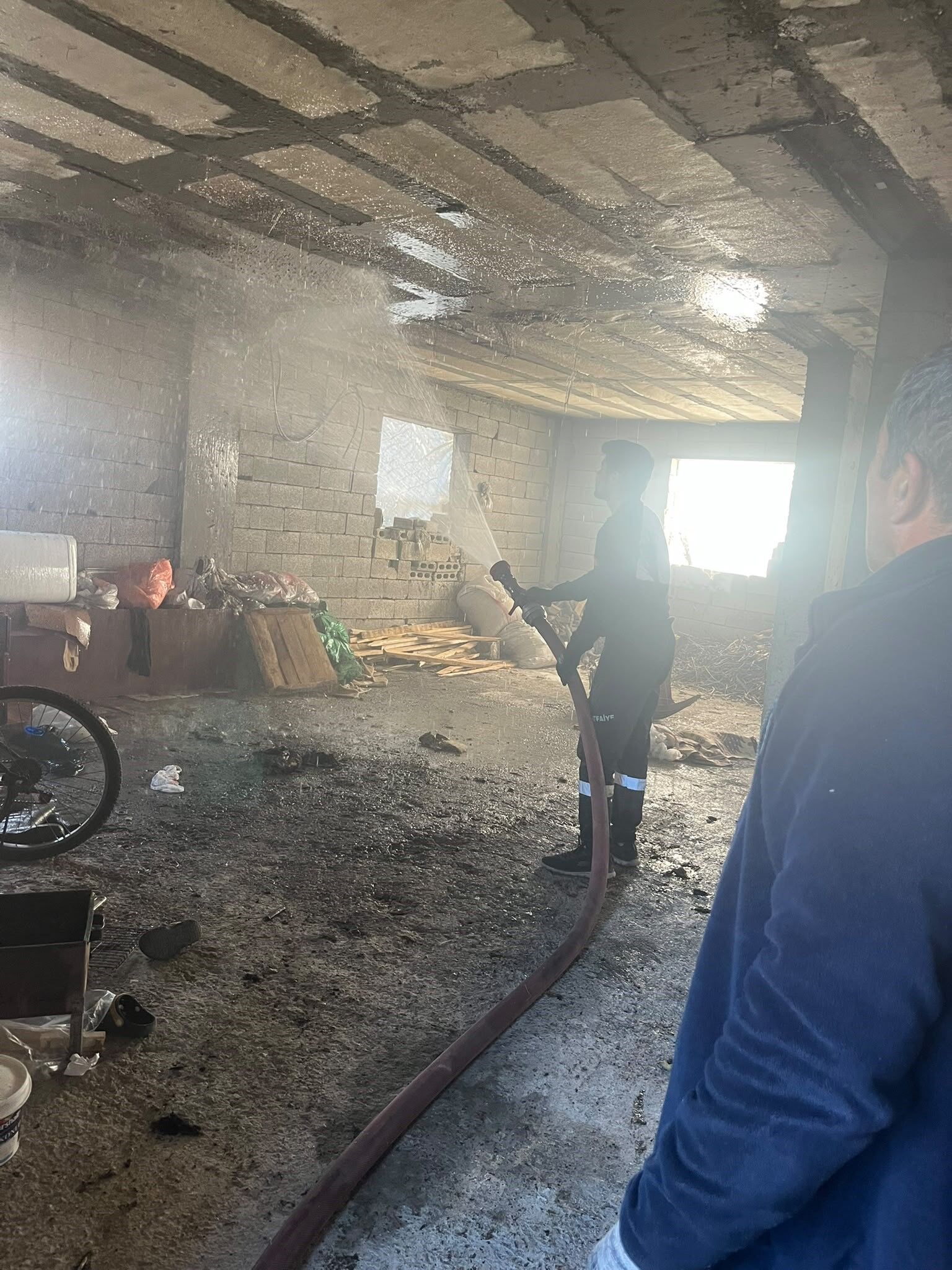 Van'da ev yangını