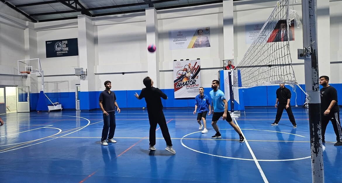 🏐 Amatör Spor Haftası’nda Voleybol Heyecanı! 🎉Amatör Spor Haftası Etkinlikleri Kapsamında Vart (1)