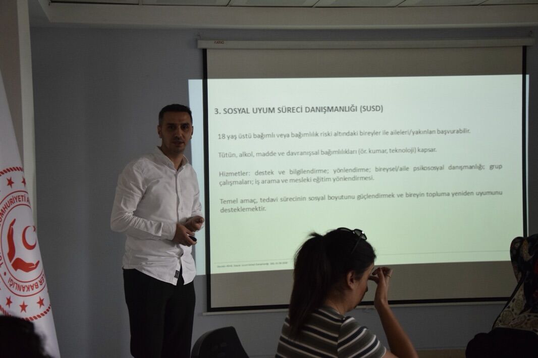 Bağimlilikla Mücadelede Ortak Mücadele, Güçlü İş Bi̇rli̇ği̇muş Aile Ve Sosyal Hizmetler İl Müdürlüğ (2)