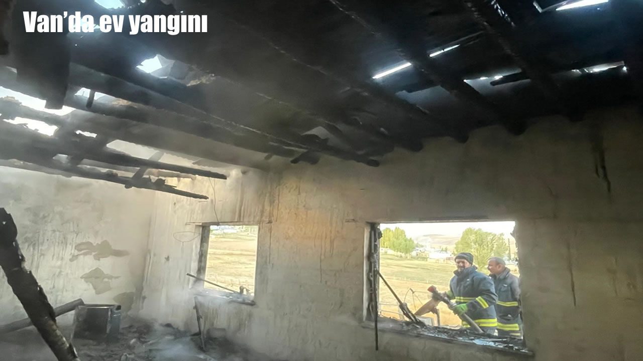 Van'da ev yangını